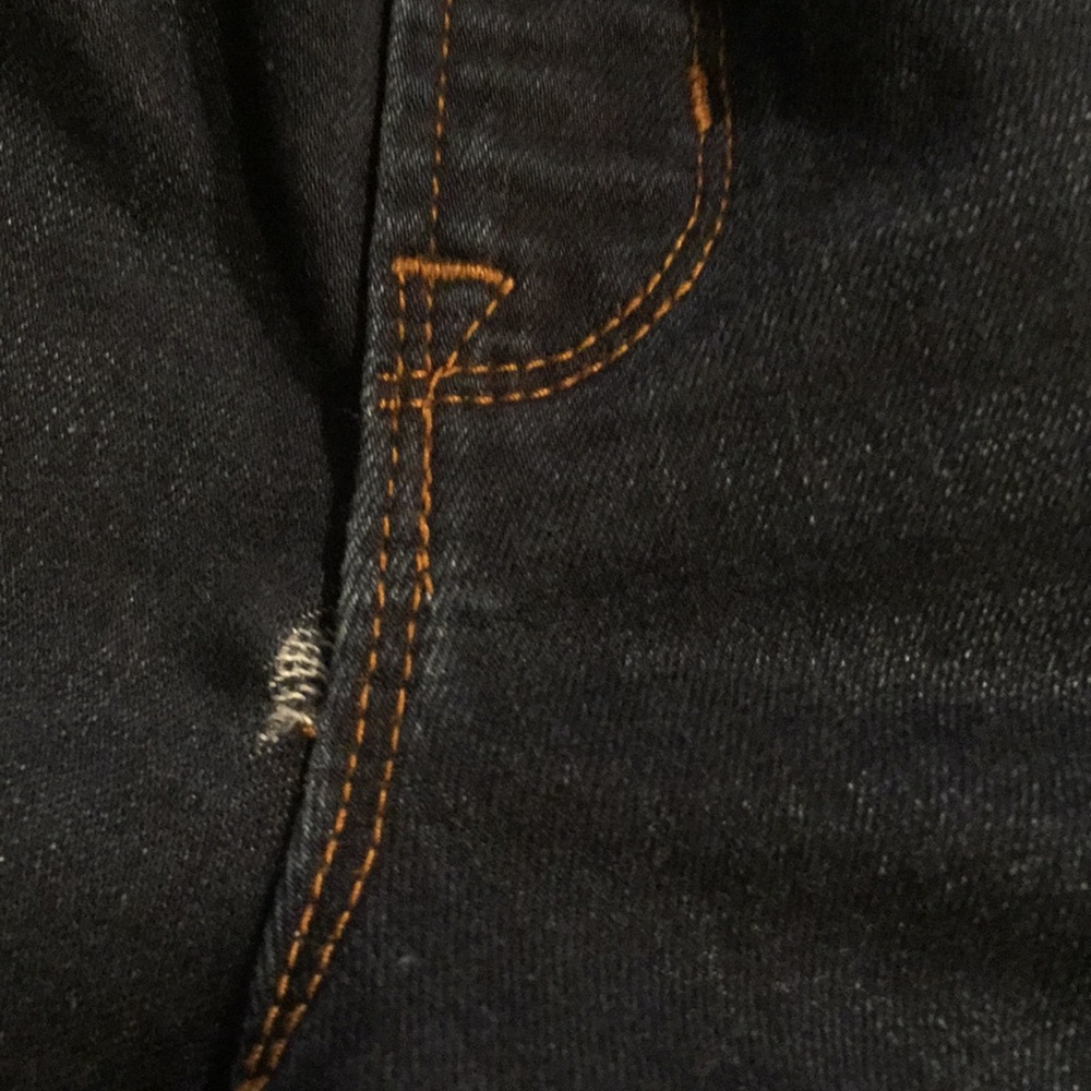 Old Navy Women’s Maternity Skinny Jeans - Picture 9 of 9